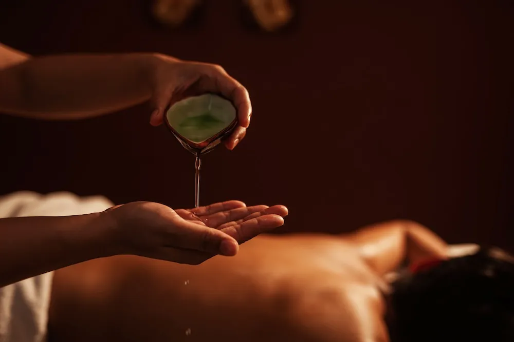 Aromatherapy Body Massage Aromatherapy Body Massage